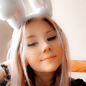 Meet your Posher, Ash!